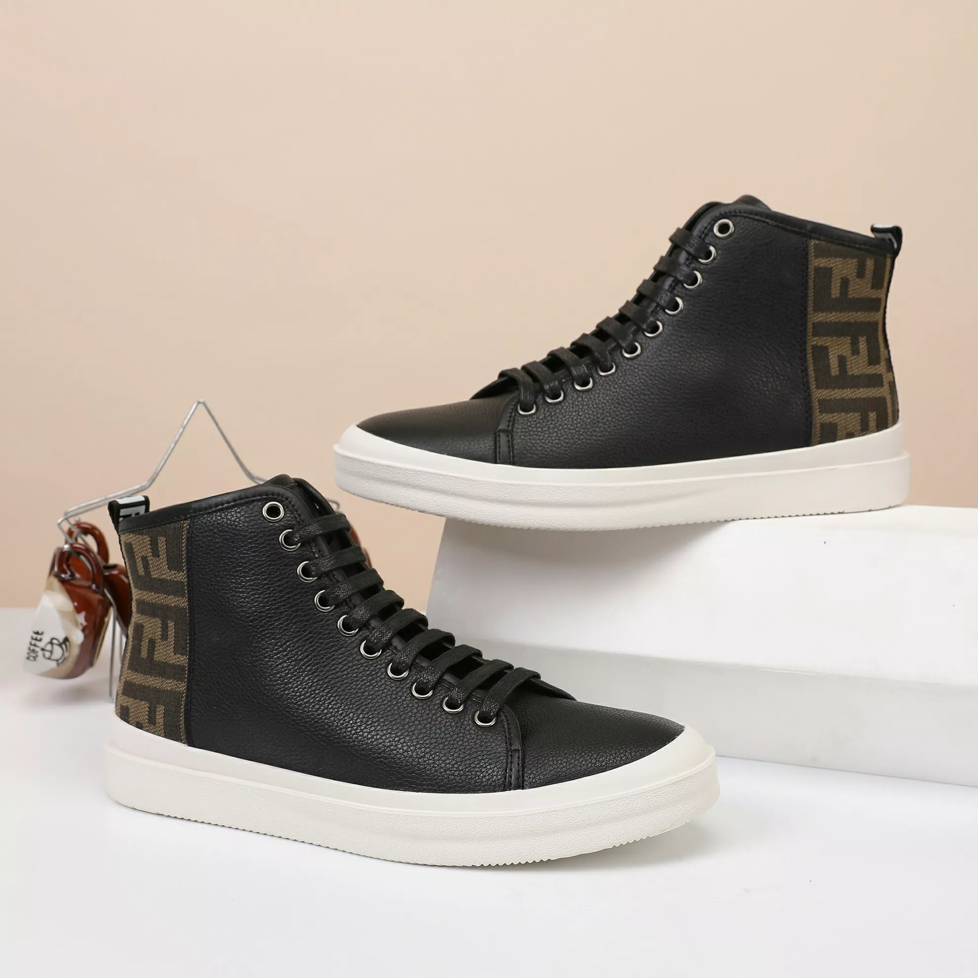 fendi high tops decontractees chaussures pour homme s_12740371